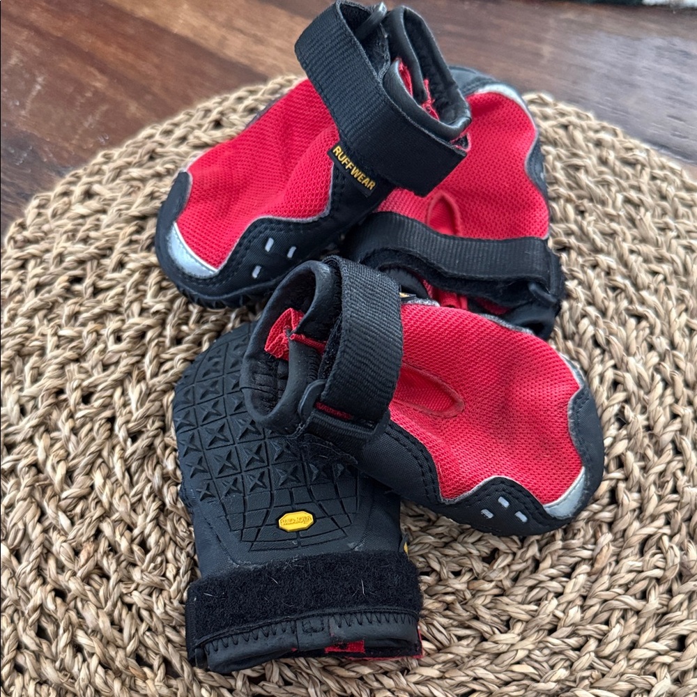 2 pairs! Dog RUFFWEAR vibram grip-wear Size Large Dog shoes.